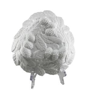 Vintage White Milk Glass Berry Dish Embossed Blackberries & Leaves – Leaf Shape